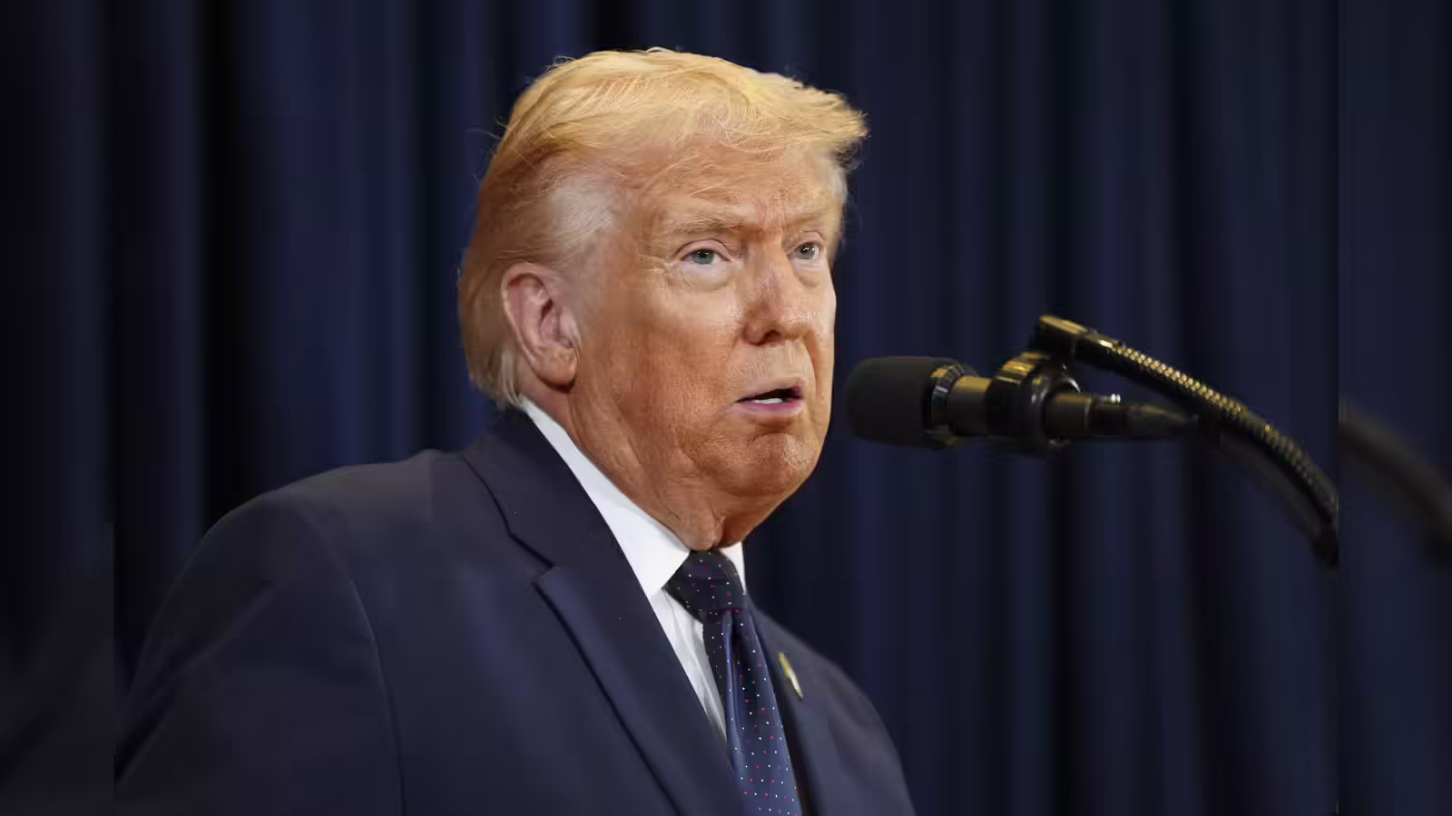 Iran War Escalation: Trump’s Hardline Threats Over Hormuz Oil Spark International Concern